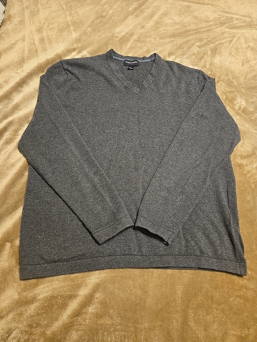 Bannana Republic Men's Charcoal V-Neck Sweater Classic Knit Large